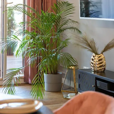 Апартаменти Osiedle Bajkowe Apartment By Renters Колобжег